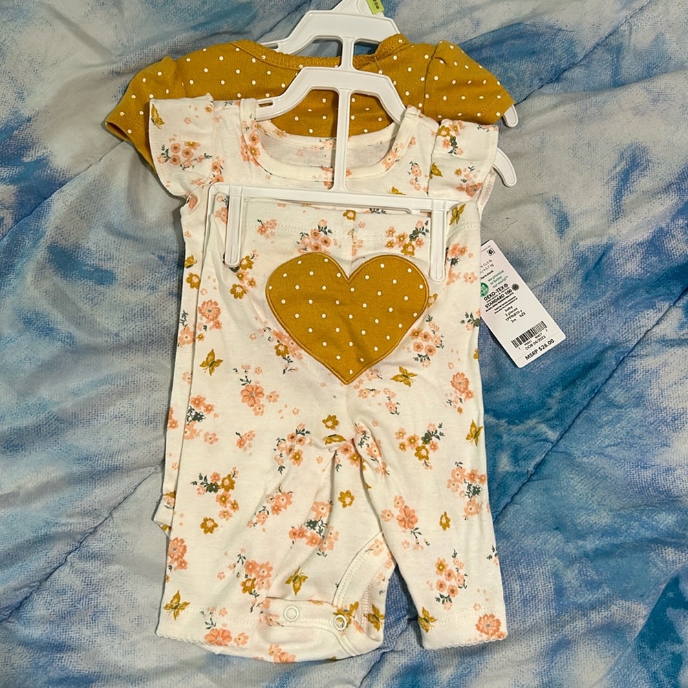 3 piece set, never worn, tag still on